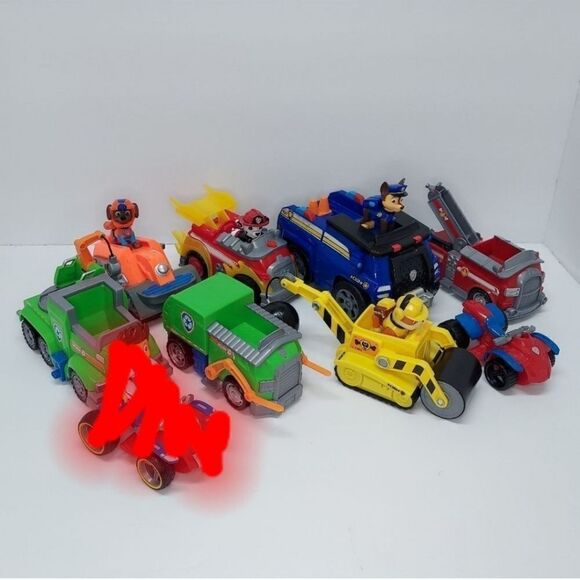 Paw Patrol Vehicles and Figures Toy Lot - Picture 1 of 5